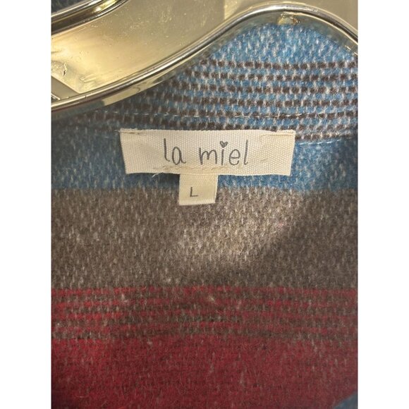 Southwestern Style Button-Down Cropped Jacket With Frayed Hem & Pockets - Picture 9 of 14